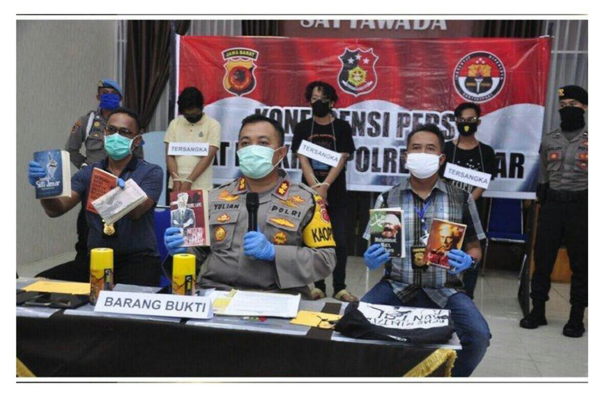 Ketika Buku Menjadi Barang Bukti 