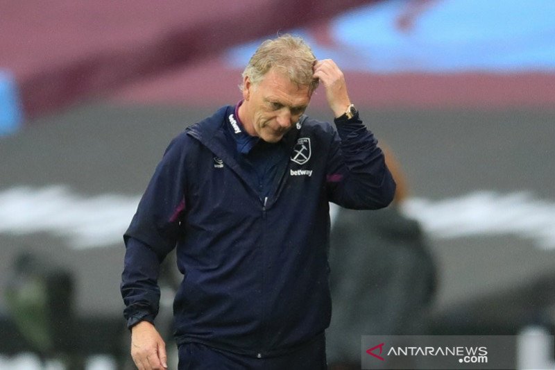 Moyes & dua pemain West Ham positif terjangkit COVID-19