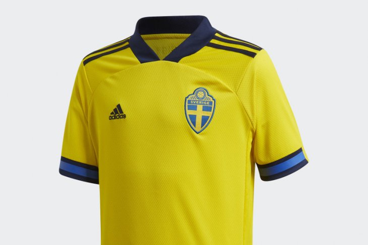Sweden_Home_Jersey_Yellow_FH7613_01_laydown.jpg