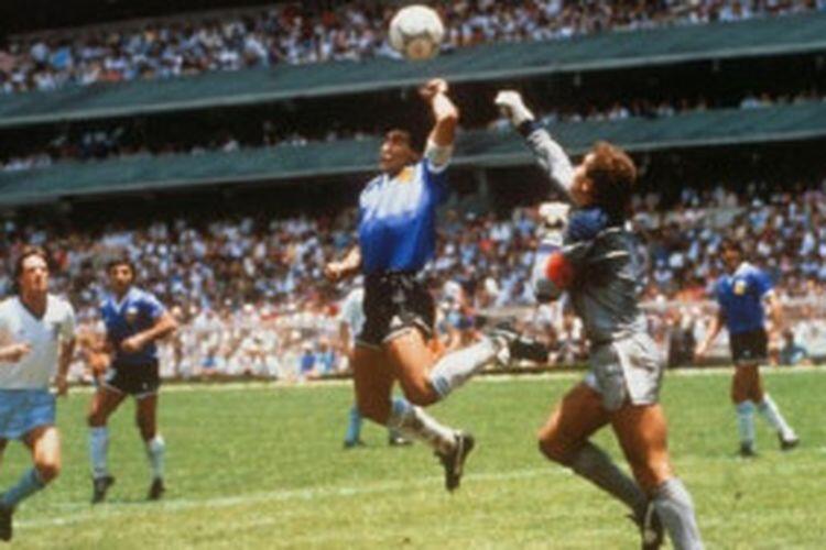 2 Gol yg Menjadikan Nama Maradona Abadi 