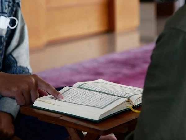 8034026Ekstrakurikuleradalah.webp