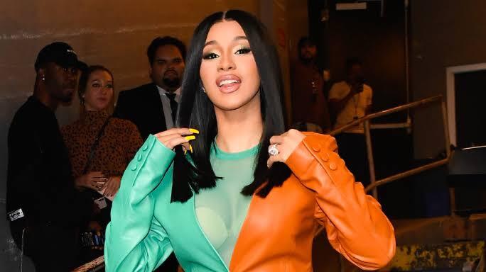 Deretan Artis Berpenghasilan Tertinggi di OnlyFans