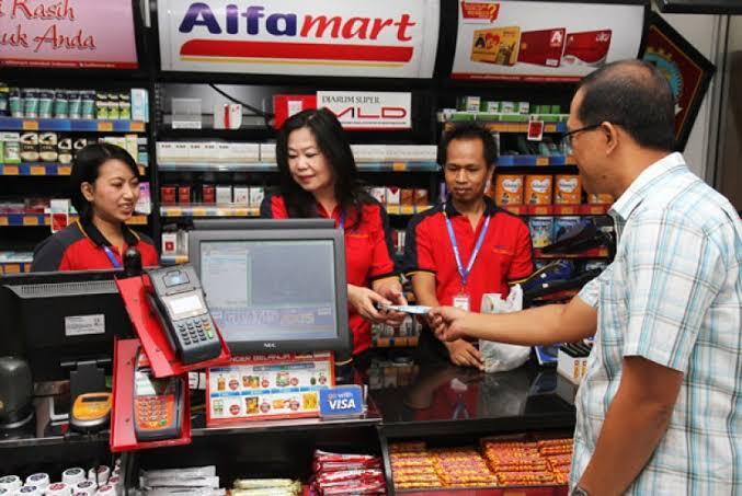 Rivalitas Sengit Indomaret vs Alfamart, Agan Lebih Suka yg Mana?