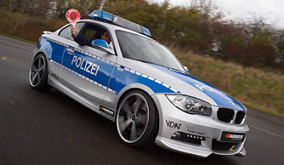 mobil-polisi-paling-keren-5.jpg