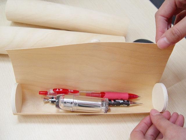 pencil_case_wooden_06_960.jpeg