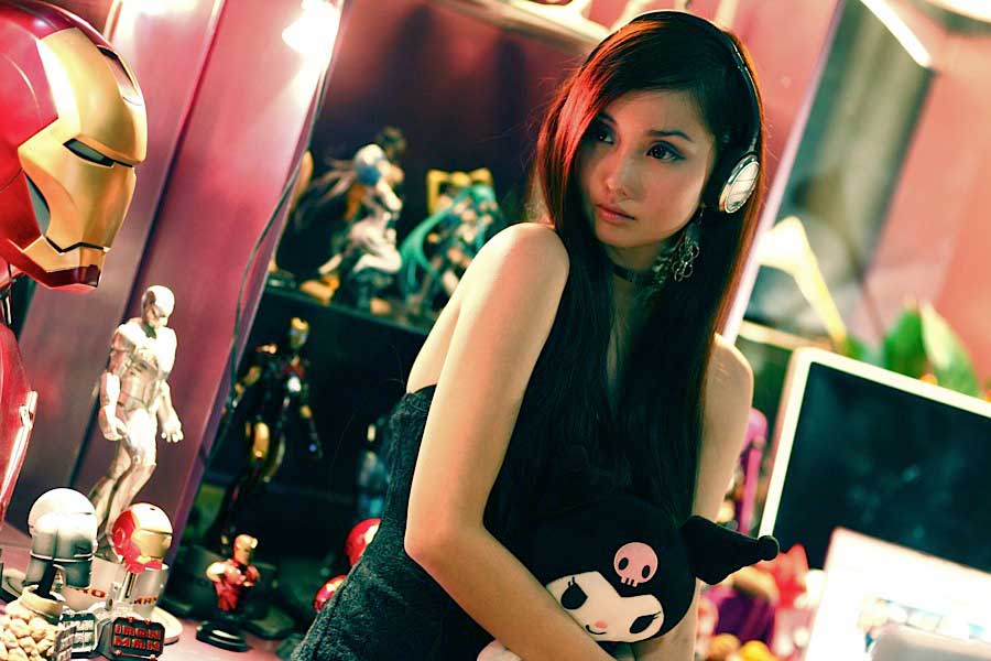 girl_06_by_adeoctaviana.jpg