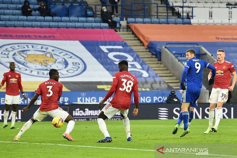 Leicester stop tren kemenangan lawatan MU