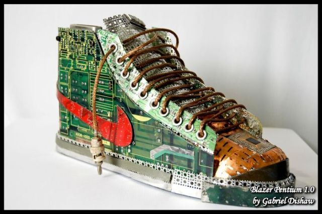 pentium_shoes_02.jpg