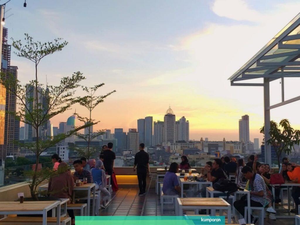 6 Cafe Rooftop Unik di Jakarta