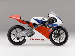 2012-honda-nsf250r-dalam.jpg