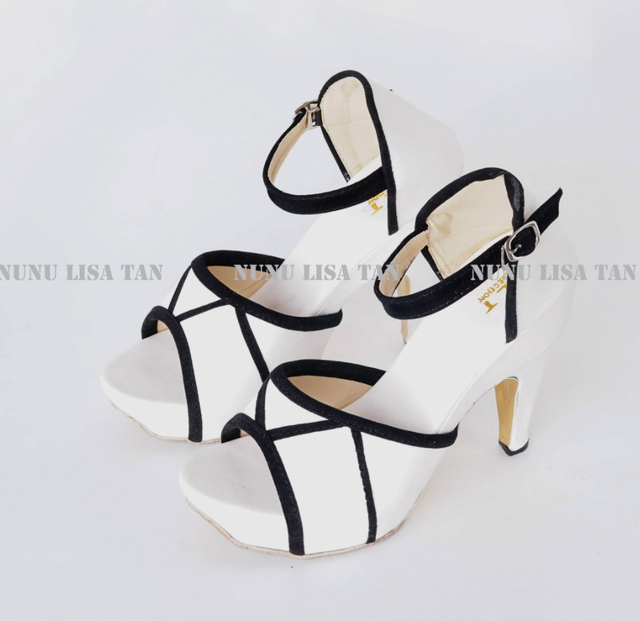 10 Rekomendasi Sepatu Hitam Putih Terbaik