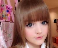 13 Wanita Mirip Boneka Barbie