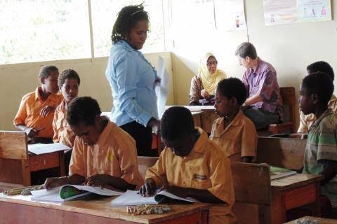 Kalau Mau Pintar Jangan Sekolah!