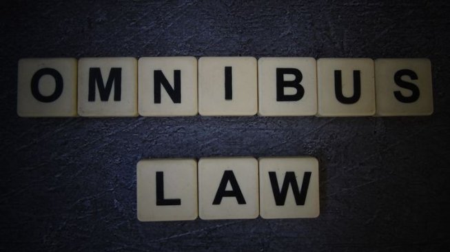 Apa itu Omnibus Law?