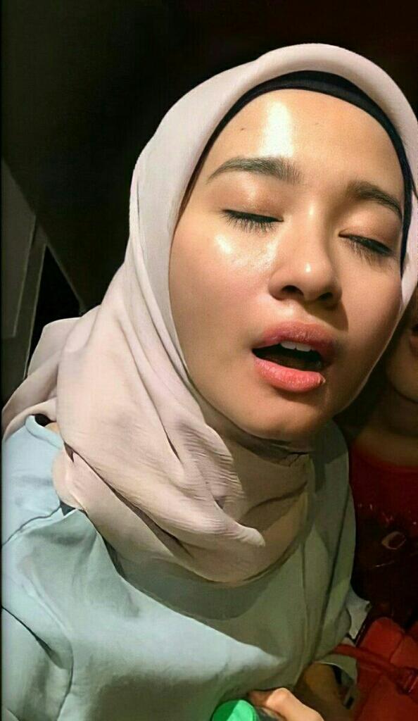 JANGAN MENGKRITIK WANITA 