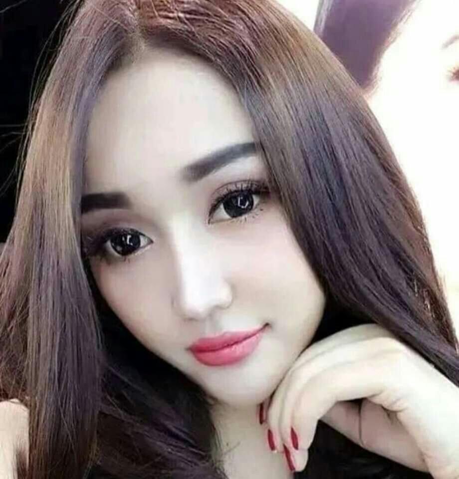 KISAH HIDUP DAN SISI LAIN LUCINTA LUNA 