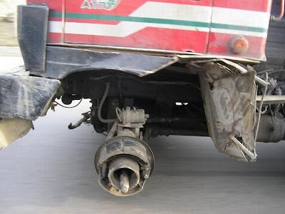 truck_without_wheels_02.jpg