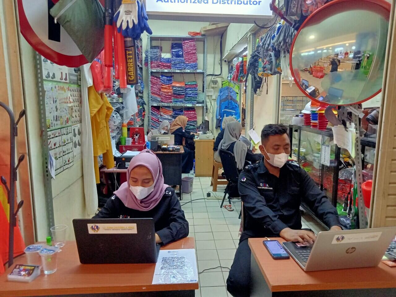 Toko Alat Safety Jakarta, Dunia Cakarawala