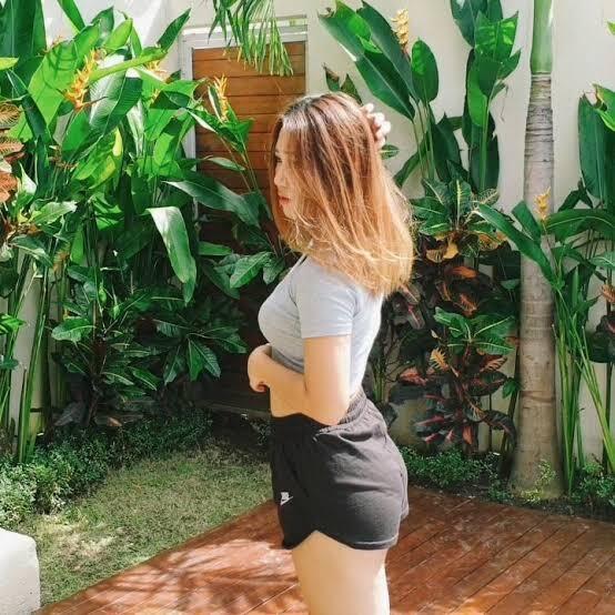 Intan Aninda,Youtuber Cantik Yang Sering Eksplore Alam Liar!