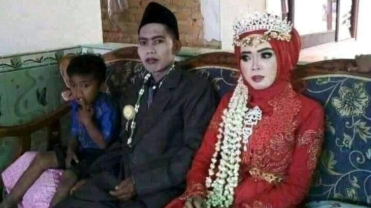 Keluguan Pengantin Kelas Bawah jadi Lelucon di FB