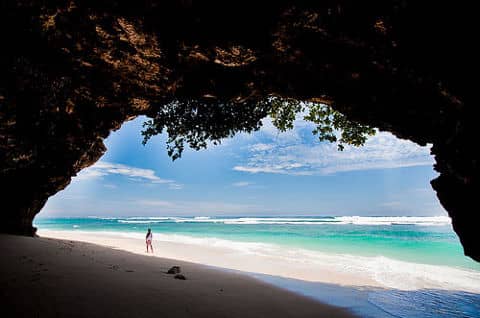 10 Hidden Beach Terkenal di Kalangan Wisatawan Dunia