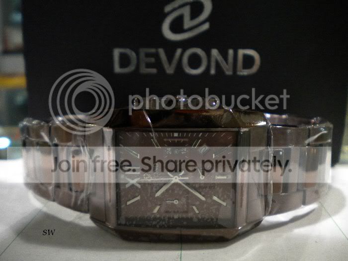 Devond-1696.jpg
