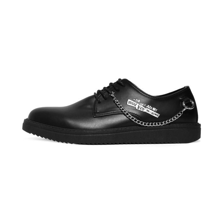 20 Rekomendasi Merk Sepatu Pria Murah & Berkualitas
