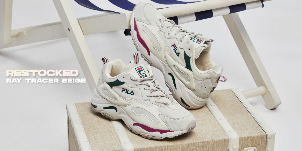 20 Rekomendasi Merk Sepatu Pria Murah & Berkualitas