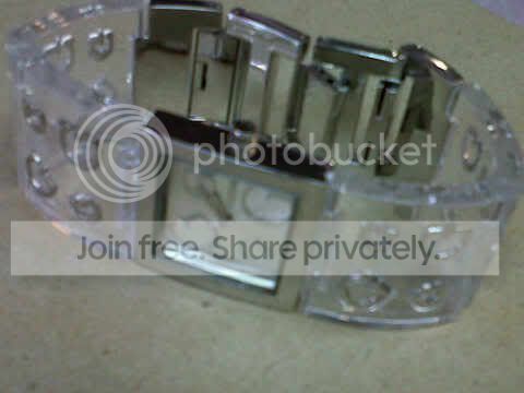 GuessTransparan200rb.jpg