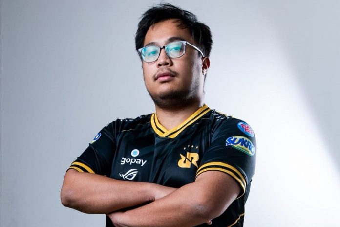 RRQ WizzKing, Dianggap Streamer Biasa Hingga Menjadi Pro Player
