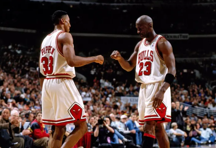 Asal Usul Baggy Shorts NBA Yang Semakin Ditinggalkan