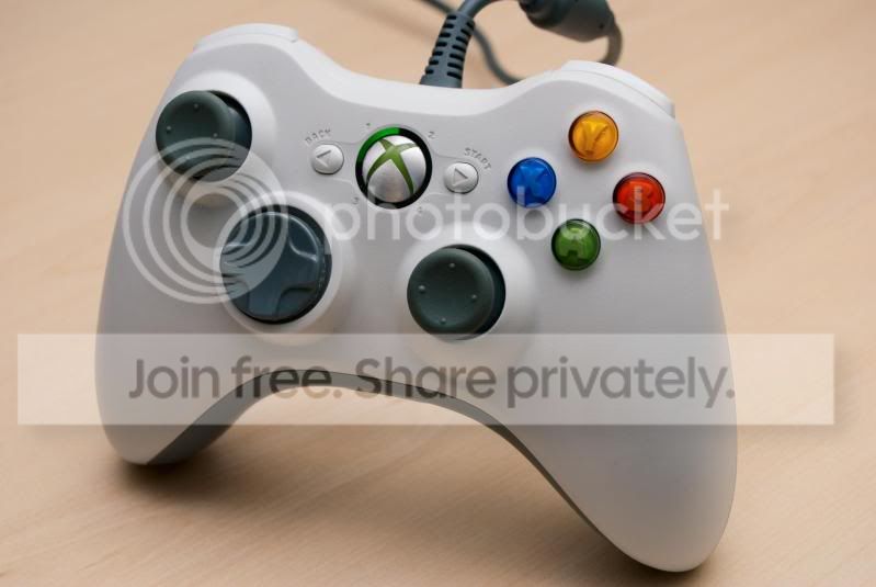 Xbox_360_wired_controller_1.jpg