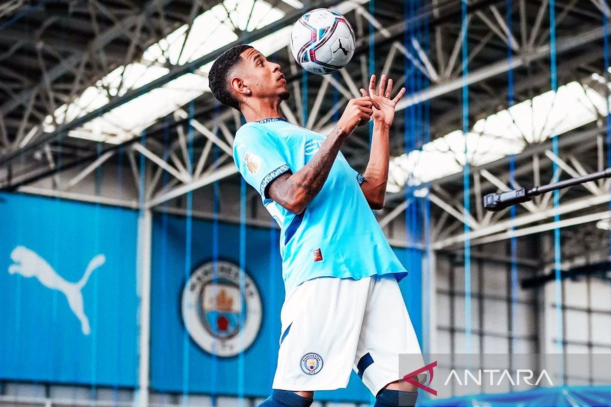 Tottenham berusaha rekrut Savinho & Eze