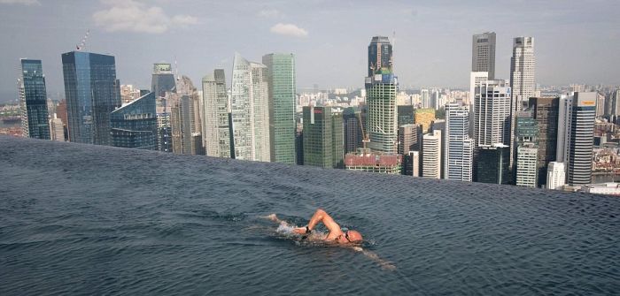 infinity_pool_of_the_skypark_06.jpg
