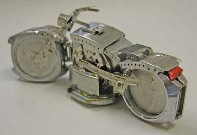 Motorcycles-made-from-old-watches-05.jpg