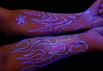 Glowing-tattoos-01.jpg