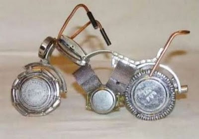 Motorcycles-made-from-old-watches-17.jpg