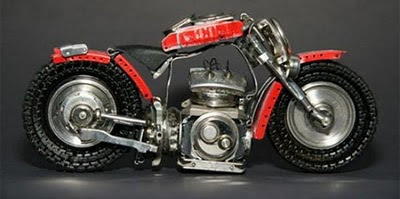 Motorcycles-made-from-old-watches-02.jpg