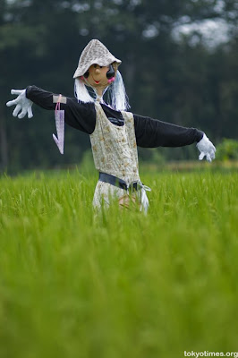 funny_scarecrows_06.jpg
