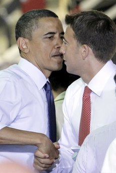 obama-kiss1.jpg