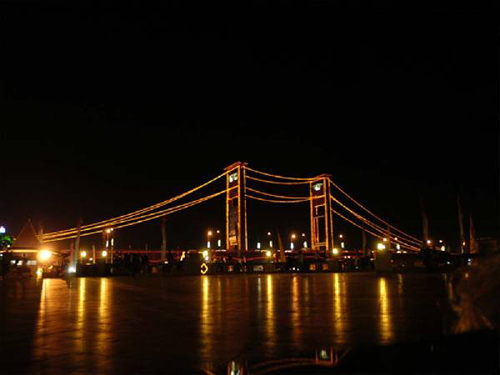 ampera_bridge_palembang_indonesia_photo_gov.jpg