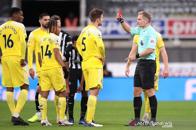 Newcastle cuma raih satu poin setelah diimbangi 10 pemain Fulham