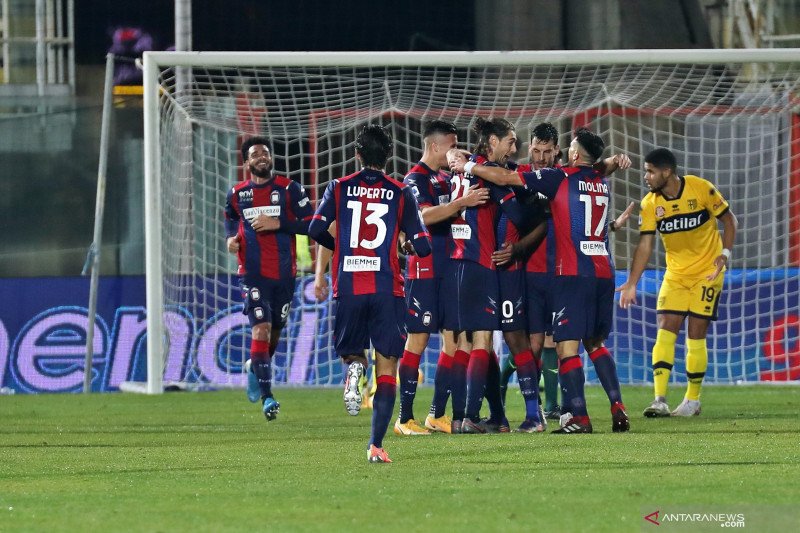 Crotone menciptakan kejutan, ukir kemenangan 4-1 atas Benevento
