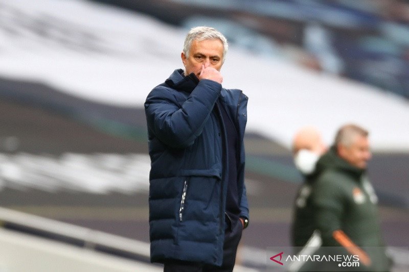 Mourinho utamakan empat akbar ketimbang juarai Piala Liga