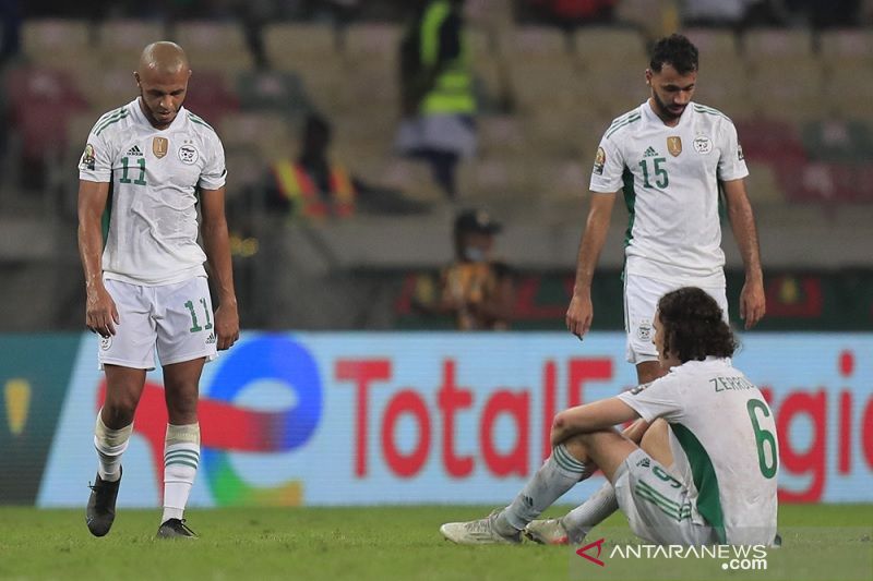 Pantai Gading paksa pemenang bertahan Aljazair angkat koper lebih awal