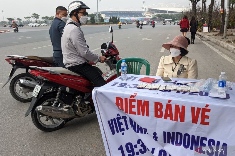 Warga Hanoi antusias jual tiket leg kedua AFF Vietnam versus Indonesia