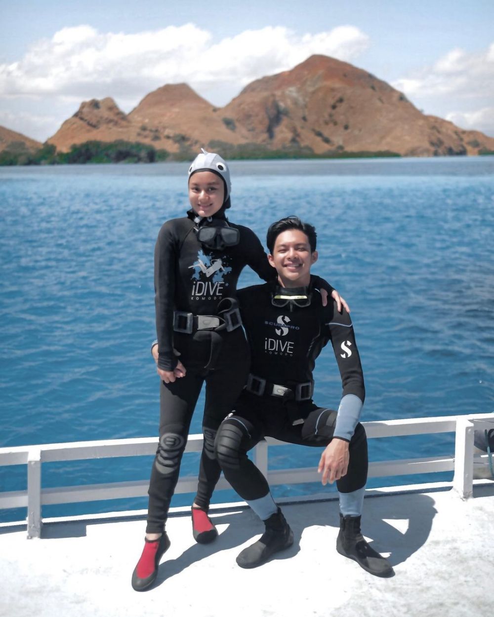 Momen 7 seleb diving di Labuan Bajo, Awkarin berjumpa Penyu raksasa