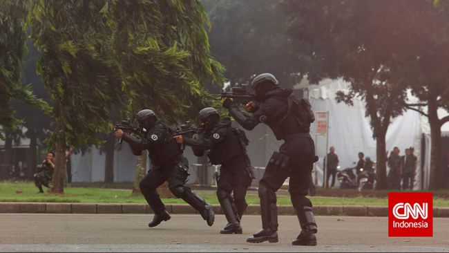 Pasukan Elite Jokowi Dilengkapi Amunisi Tak Terbatas selama di Ukraina