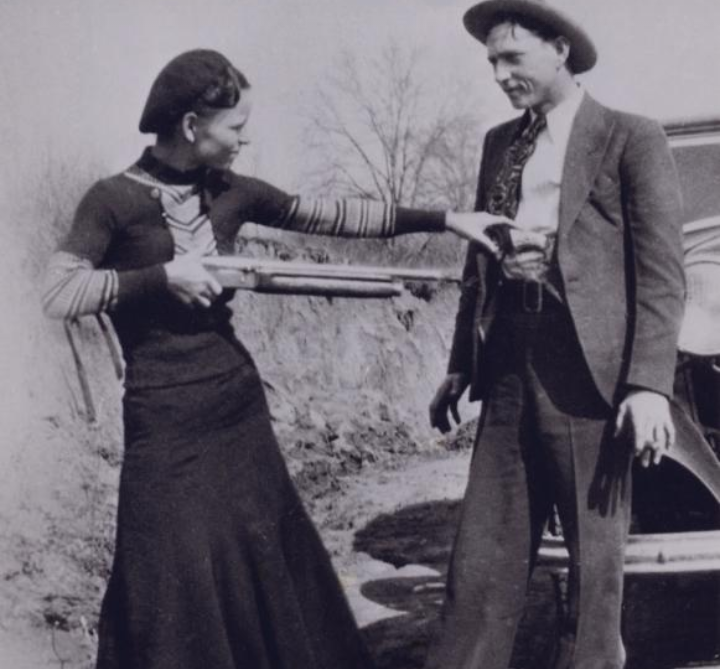 Kisah Bonnie & Clyde : Ketika Kriminalitas & Rasa Cinta Bersatu #KamisKriminal