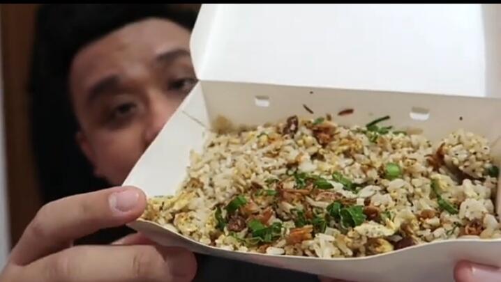 Nasi Goreng Tiarbah, Makanan Viral yg PO-nya Bisa 2 Pekan Sampai Sebulan!